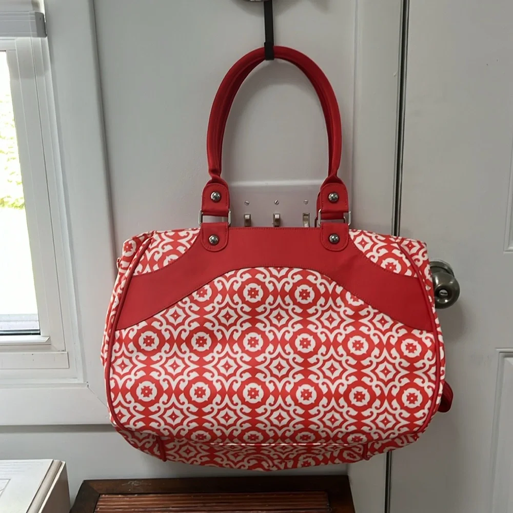 Petunia Pickle Bottom Relaxing in Rimini Wistful Weekender/Diaper Bag,NWT